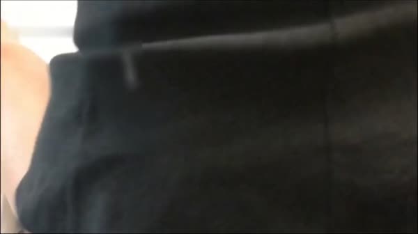 受不了黑丝美腿邻家小姐姐各种诱惑挑逗 J8好硬直插入紧硕小逼穴 一插进去就有水 高清私拍58P 高清1080P版